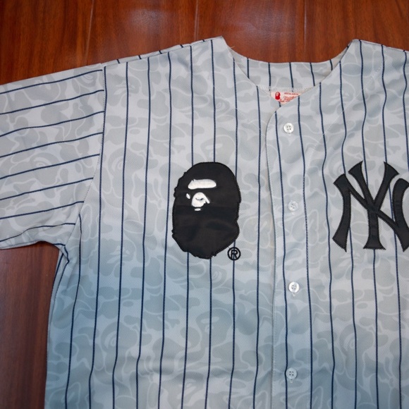 BAPE x Mitchell & Ness Yankees Baseball Jersey - Picture 3 of 6